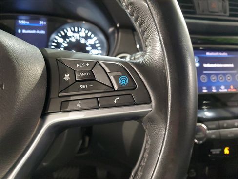 Used 2019 Nissan Rogue SV w/ Premium Package image 21