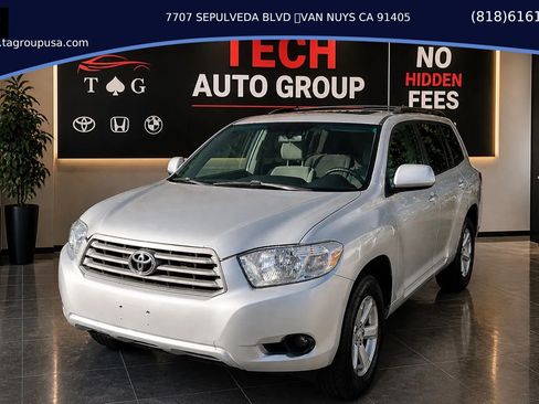 Used 2010 Toyota Highlander 2WD w/ Extra Value Pkg 2 image 1