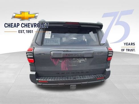 Used 2025 Toyota 4Runner SR5 AWD/4WD image 5