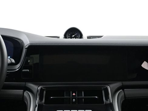Certified 2025 Porsche Panamera 4 E-Hybrid AWD/4WD image 11