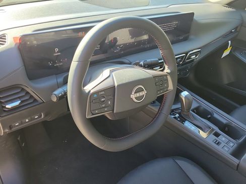New 2026 Nissan Sentra SR w/ SR Premium Package FWD image 24