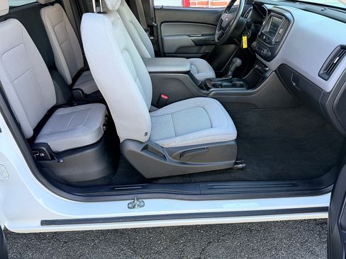Used 2017 Chevrolet Colorado W/T w/ WT Convenience Package AWD/4WD image 18