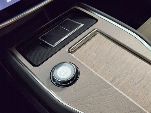 New 2026 Volvo EX90 Plus image 18