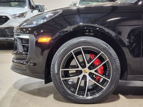 Used 2023 Porsche Macan S image 6