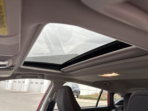 Used 2024 Subaru Impreza 2.0i Sport image 19