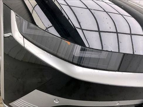 New 2026 Hyundai Ioniq 5 Limited image 16