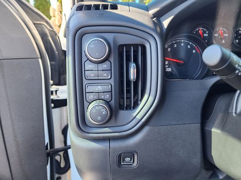 Used 2022 Chevrolet Silverado 1500 Custom Trail Boss image 26