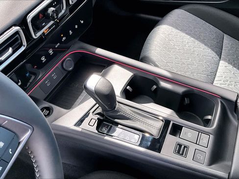 New 2026 Nissan Sentra SV w/ SV Convenience Package FWD image 7