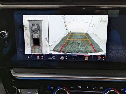 Used 2024 GMC Sierra 1500 Denali AWD/4WD image 11