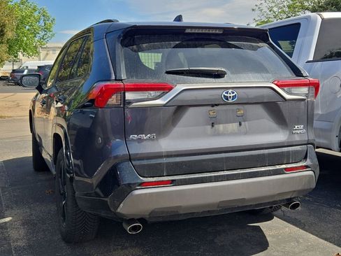 Used 2019 Toyota RAV4 XSE w/ XSE Weather Package AWD/4WD image 7