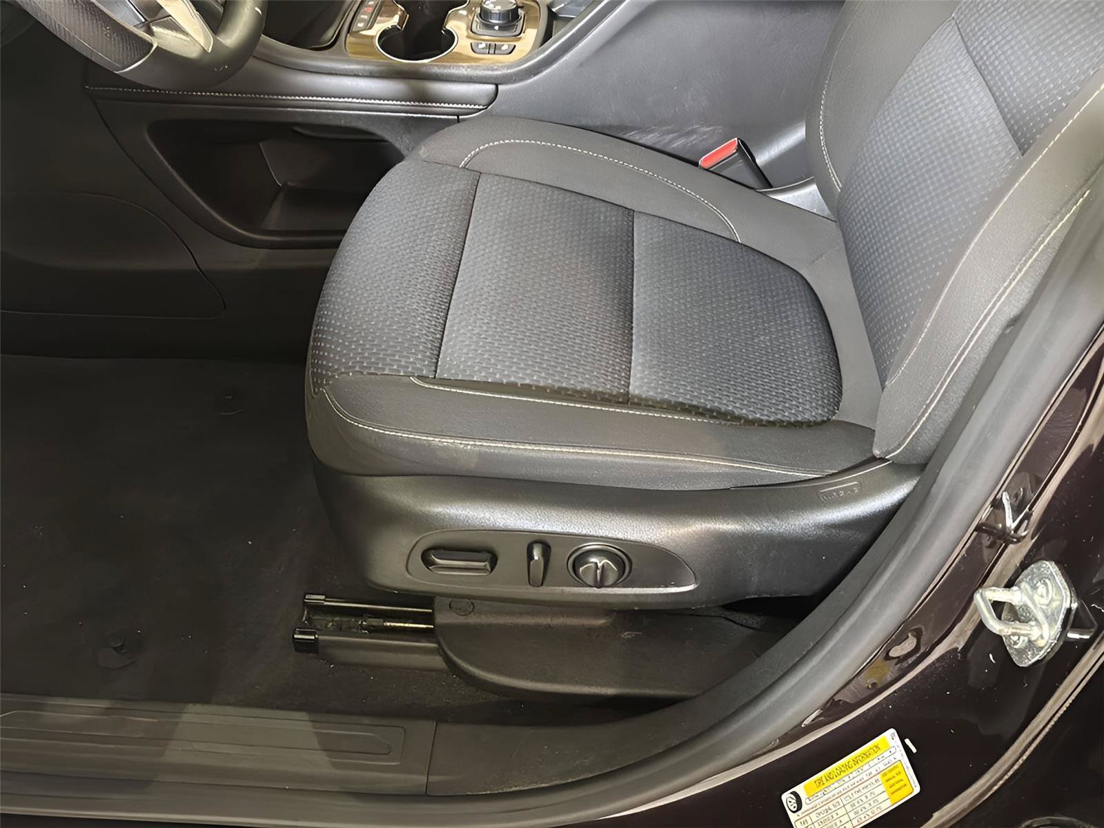 Certified 2021 GMC Acadia SLE w/ Driver Convenience Package AWD/4WD image 13