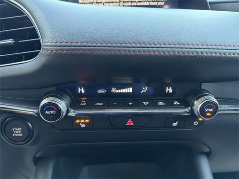 Certified 2025 MAZDA MAZDA3 s image 19