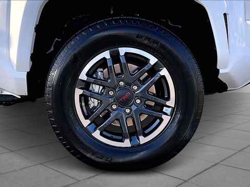 Used 2025 Toyota Tacoma TRD Sport image 10