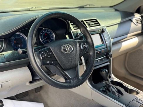 Used 2015 Toyota Camry LE FWD image 8