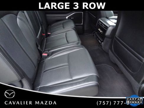 Used 2024 Jeep Wagoneer L Series II w/ Flexible Seating Group AWD/4WD image 15