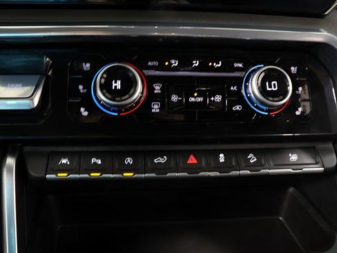 Used 2023 GMC Sierra 1500 Denali w/ Technology Package image 9