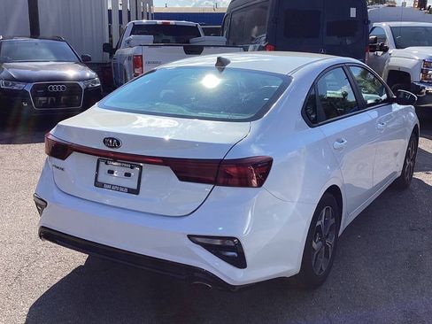 Used 2020 Kia Forte LXS FWD image 8