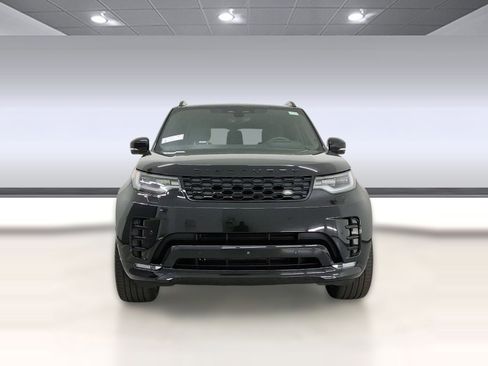 Used 2025 Land Rover Discovery Dynamic SE image 6
