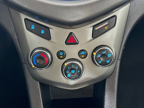 Used 2015 Chevrolet Sonic LT image 21