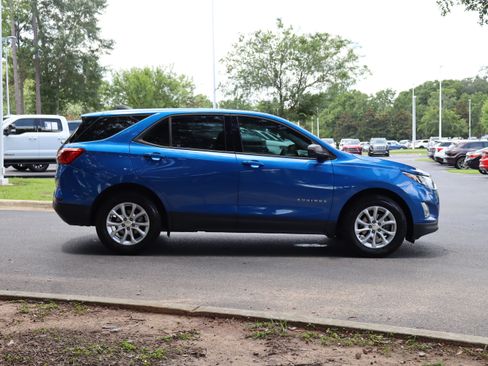 Used 2019 Chevrolet Equinox LS FWD image 10