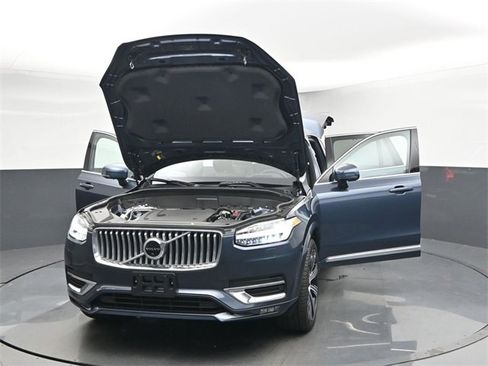 Used 2023 Volvo XC90 B6 Ultimate w/ Protection Package image 54