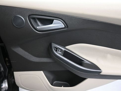 Used 2016 Ford Focus Electric Hatchback image 35