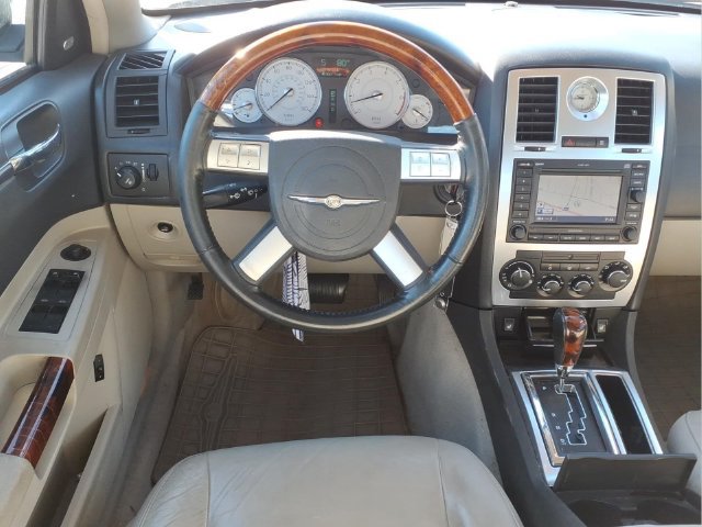 Used 2005 Chrysler 300 C w/ Navigation & Sound Group II RWD image 5