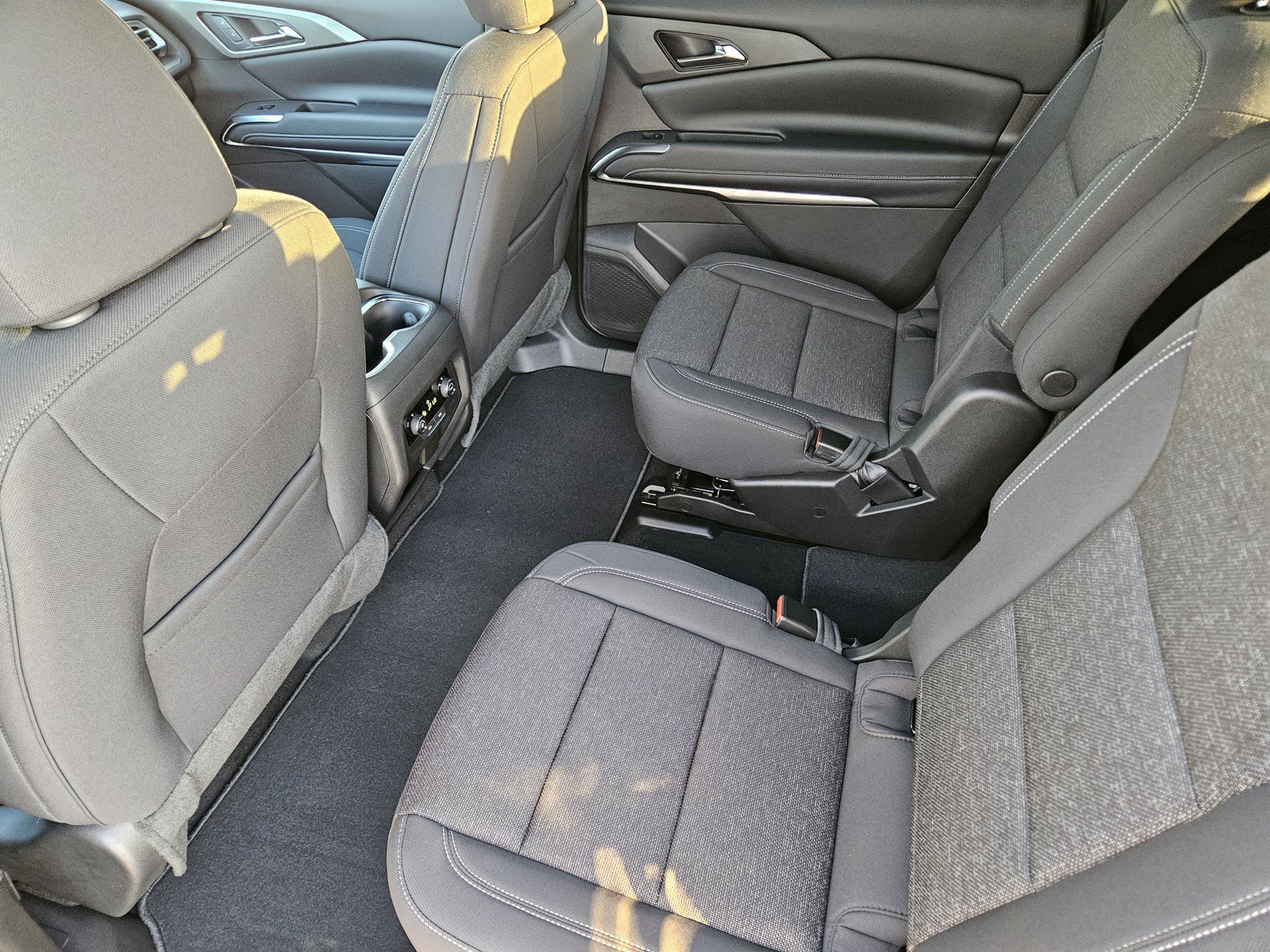 New 2027 Chevrolet Traverse LT w/ Driver Confidence Package FWD image 19