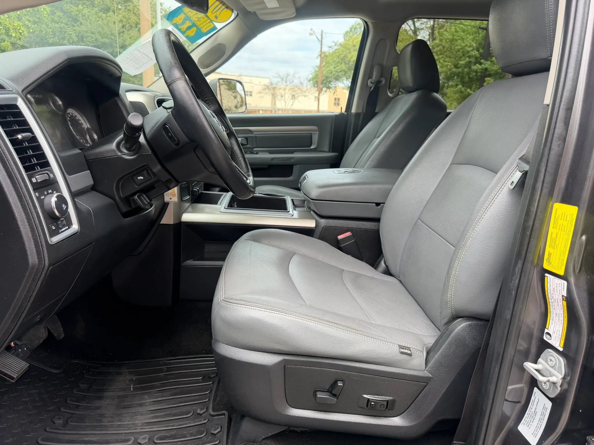 Used 2015 RAM 2500 Lone Star AWD/4WD image 9