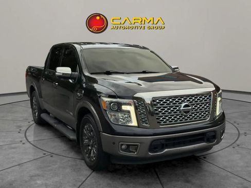 Used 2017 Nissan Titan Platinum Reserve image 11