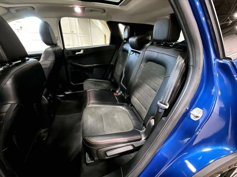 Certified 2022 Ford Escape SEL w/ SEL Stealth AWD Package image 25