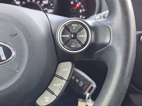 Used 2014 Kia Soul FWD image 24