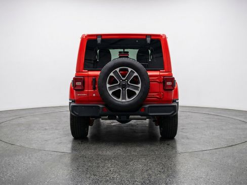 Used 2025 Jeep Wrangler Unlimited Sahara AWD/4WD image 7