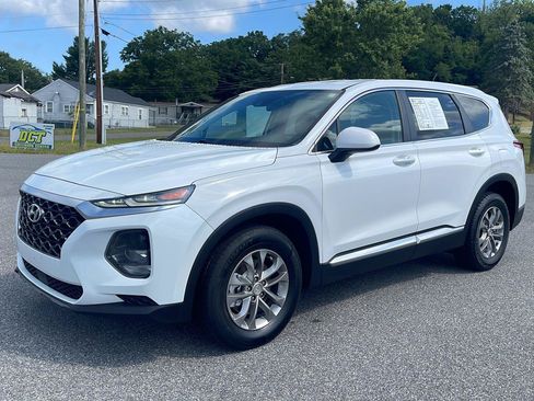 Used 2019 Hyundai Santa Fe SE FWD image 3
