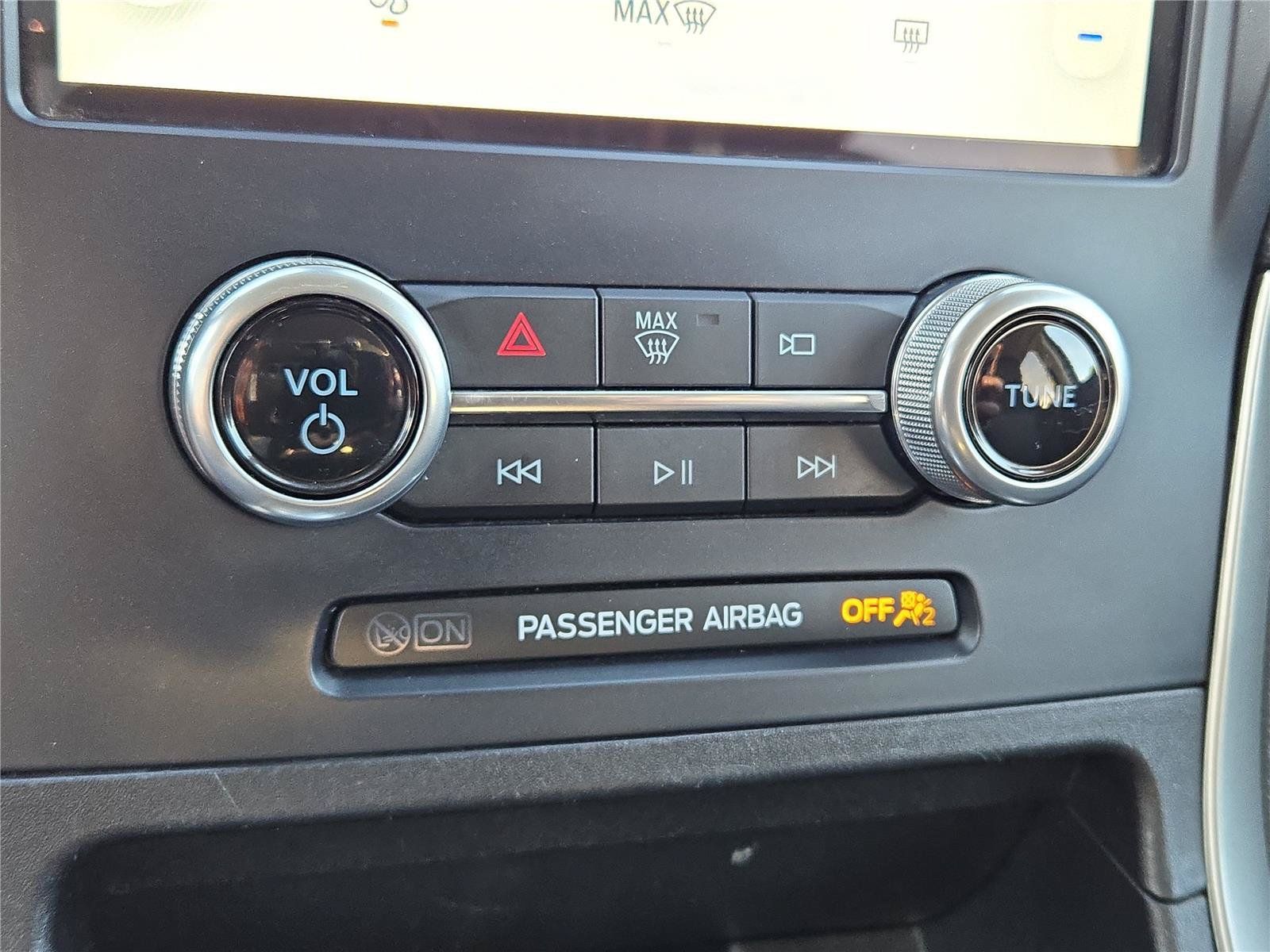 Used 2023 Ford Edge SE AWD/4WD image 10