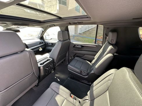 New 2026 Chevrolet Suburban Z71 w/ Comfort Package image 20