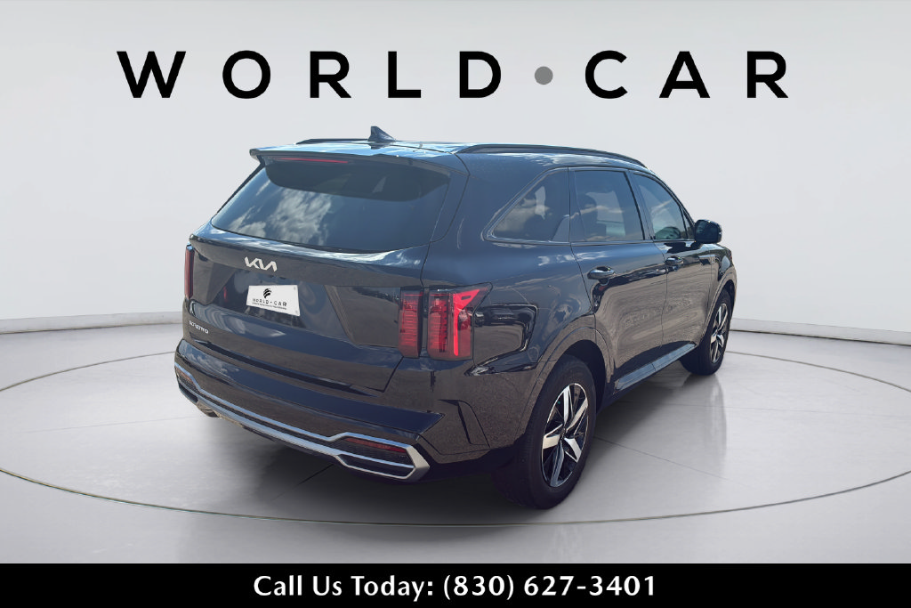 Used 2023 Kia Sorento S FWD image 3