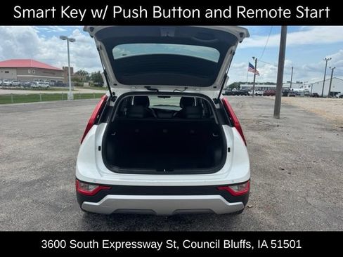 Used 2023 Kia Niro EX FWD image 14