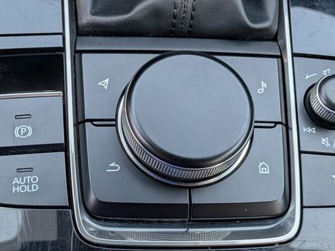 Used 2024 MAZDA MAZDA3 s image 24