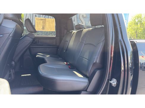 Used 2025 RAM 2500 Tradesman w/ Chrome Appearance Group AWD/4WD image 8