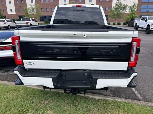 Used 2025 Ford F250 Platinum AWD/4WD image 8