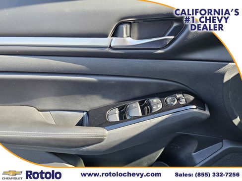 Used 2023 Nissan Altima 2.5 SV FWD image 18
