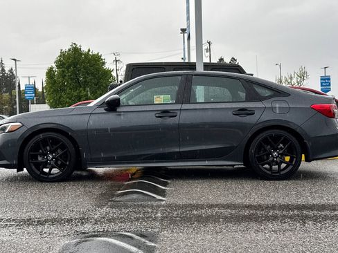 Used 2024 Honda Civic Sport image 2