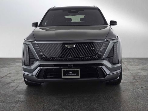 New 2026 Cadillac Lyriq Luxury image 8