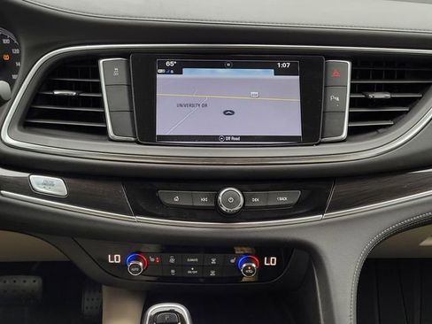 Used 2019 Buick Enclave Essence FWD image 16