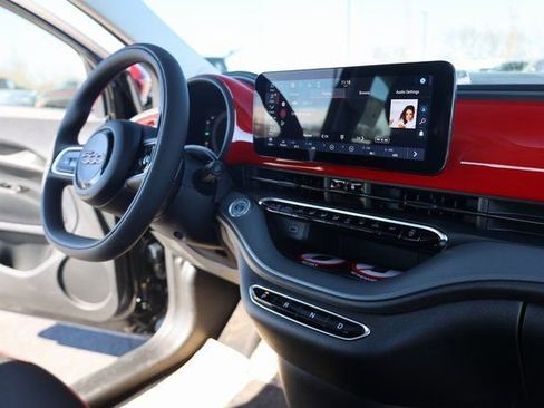 New 2024 FIAT 500 e (RED) image 25