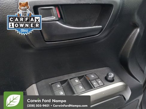 Used 2022 Toyota Tacoma SR5 image 11