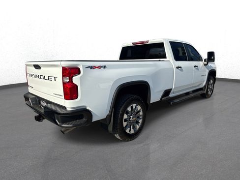 Used 2025 Chevrolet Silverado 2500 Custom w/ Custom Value Package AWD/4WD image 3