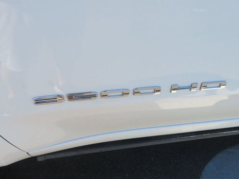 Used 2021 GMC Sierra 3500 SLE w/ SLE Value Package image 14