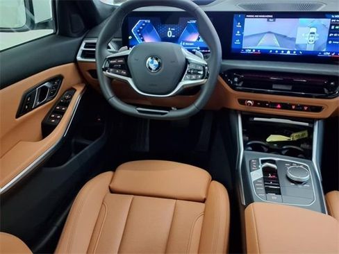Used 2025 BMW 330i xDrive Sedan w/ Premium Package image 49
